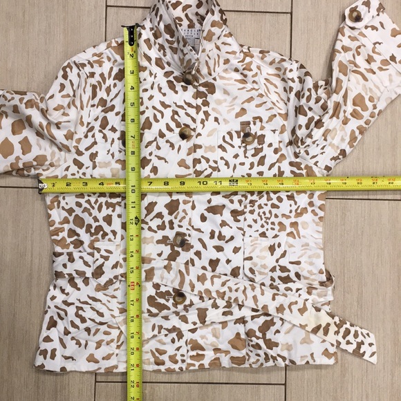 Women's Carole Little Petite button down top - Picture 5 of 8